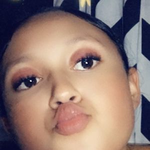 Meet your Posher, Yazmin